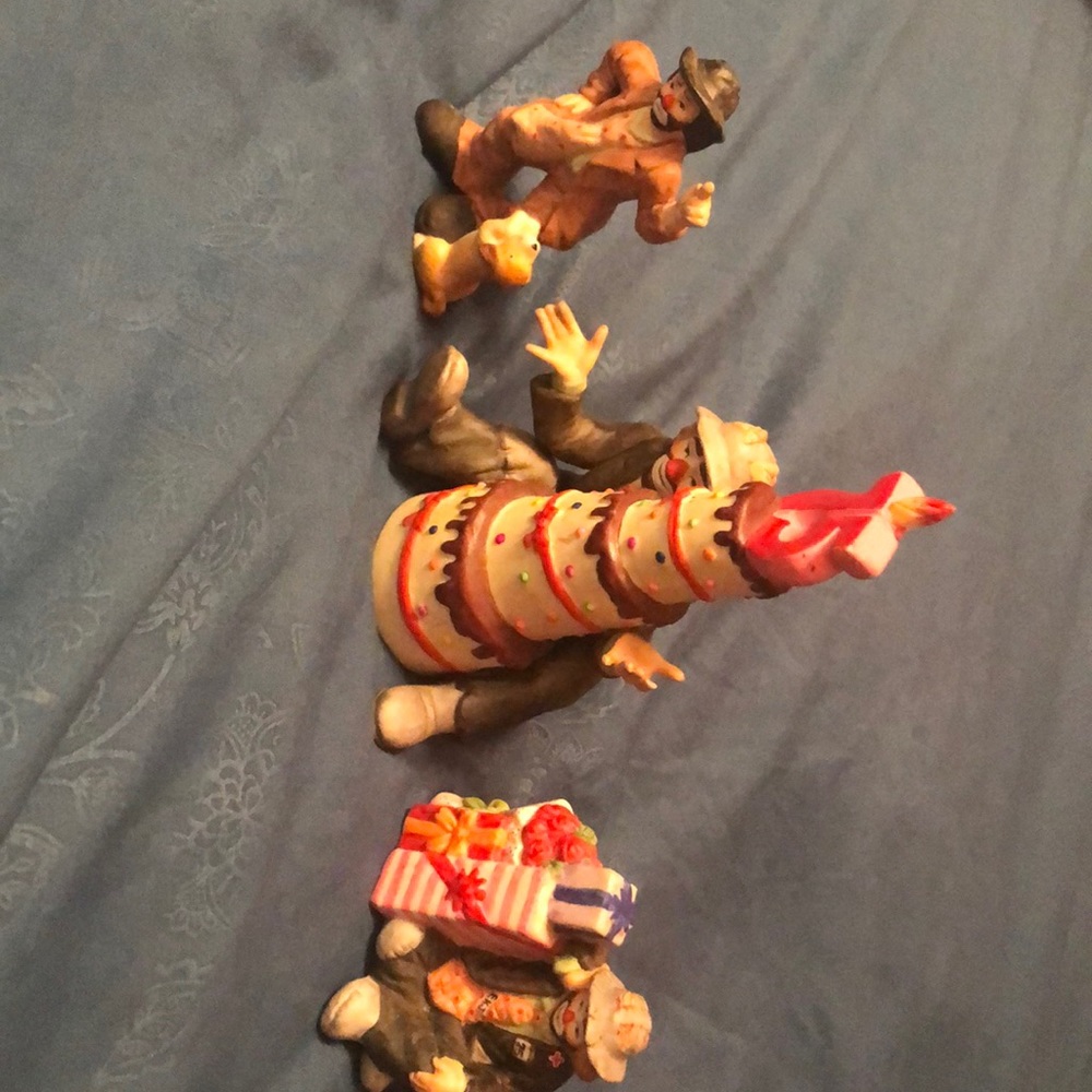 Emmett Kelly Junior clowns